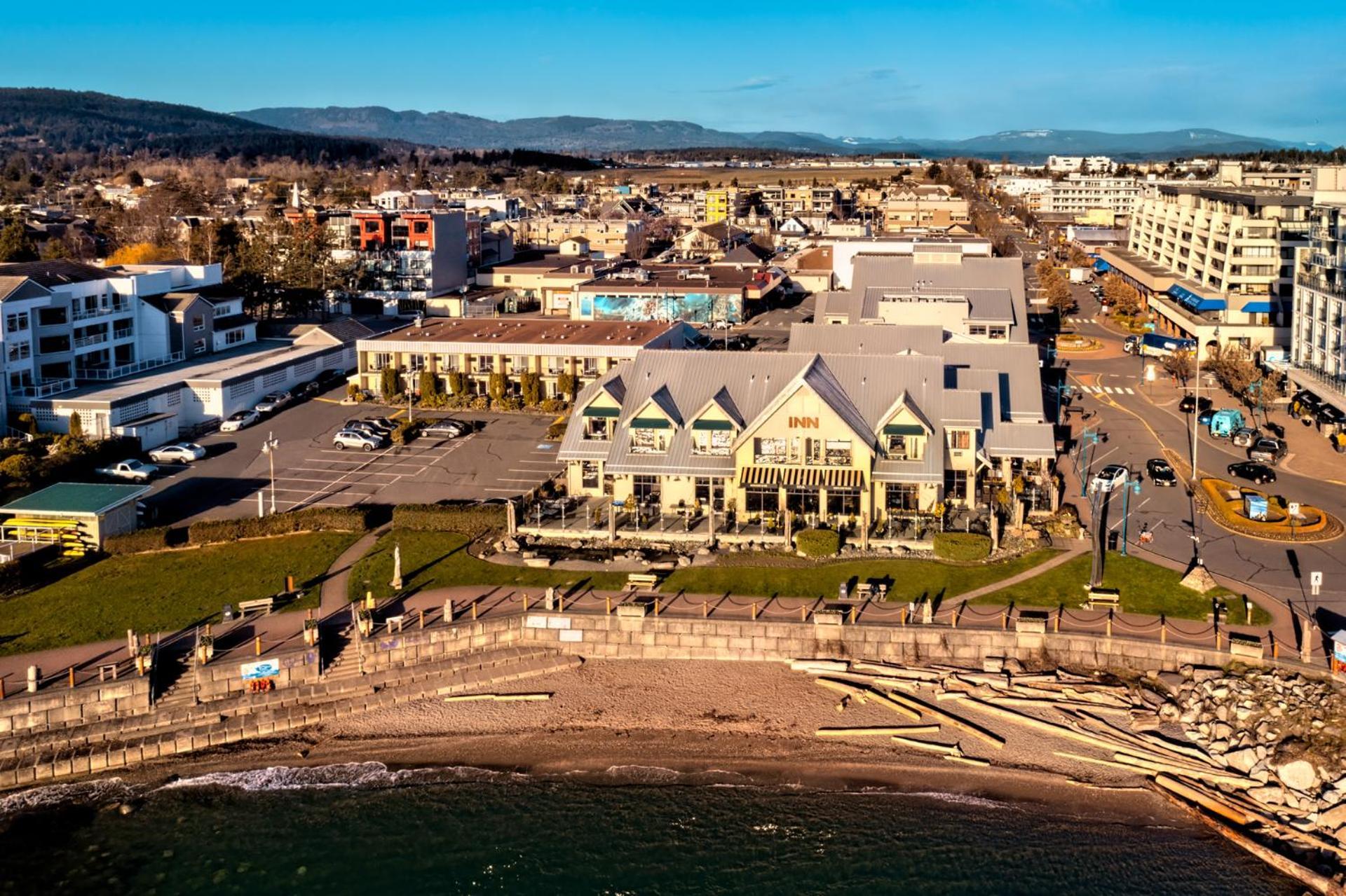 Sidney Waterfront Inn & Suites Exterior photo